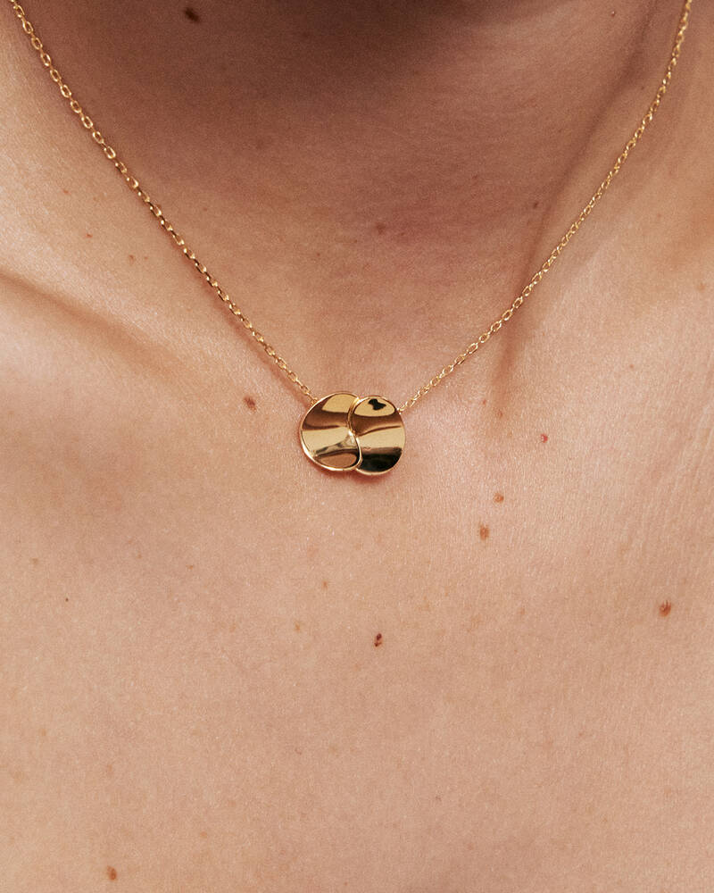 Eucalyptus Mini Necklace in Gold Vermeil