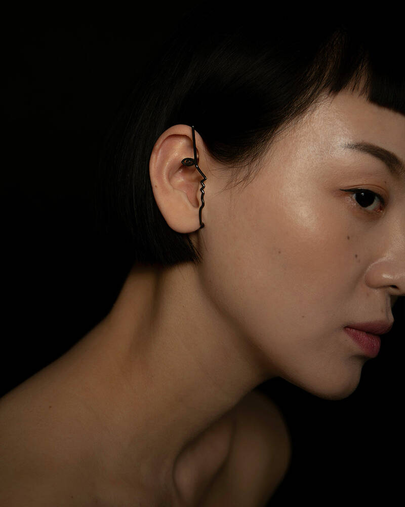 Dina Ruthenium Ear Cuff