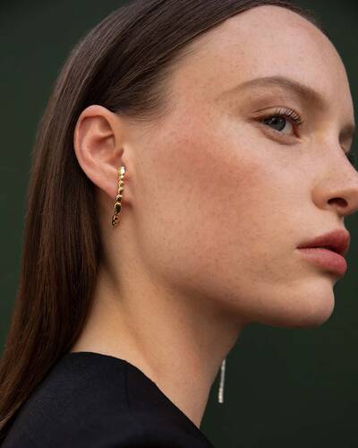 Memories Huggie Earrings in Gold Vermeil