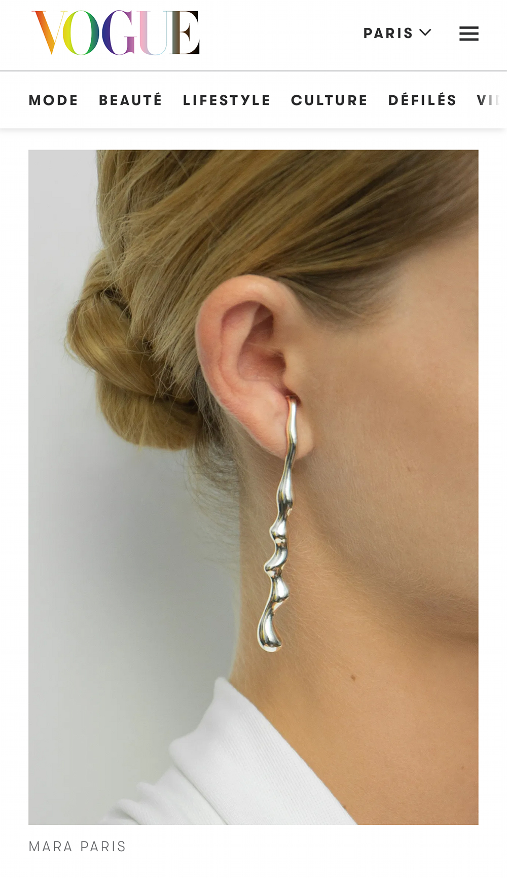 Vogue - Everyone will soon wear these new, trendy, fluid shaped earrings