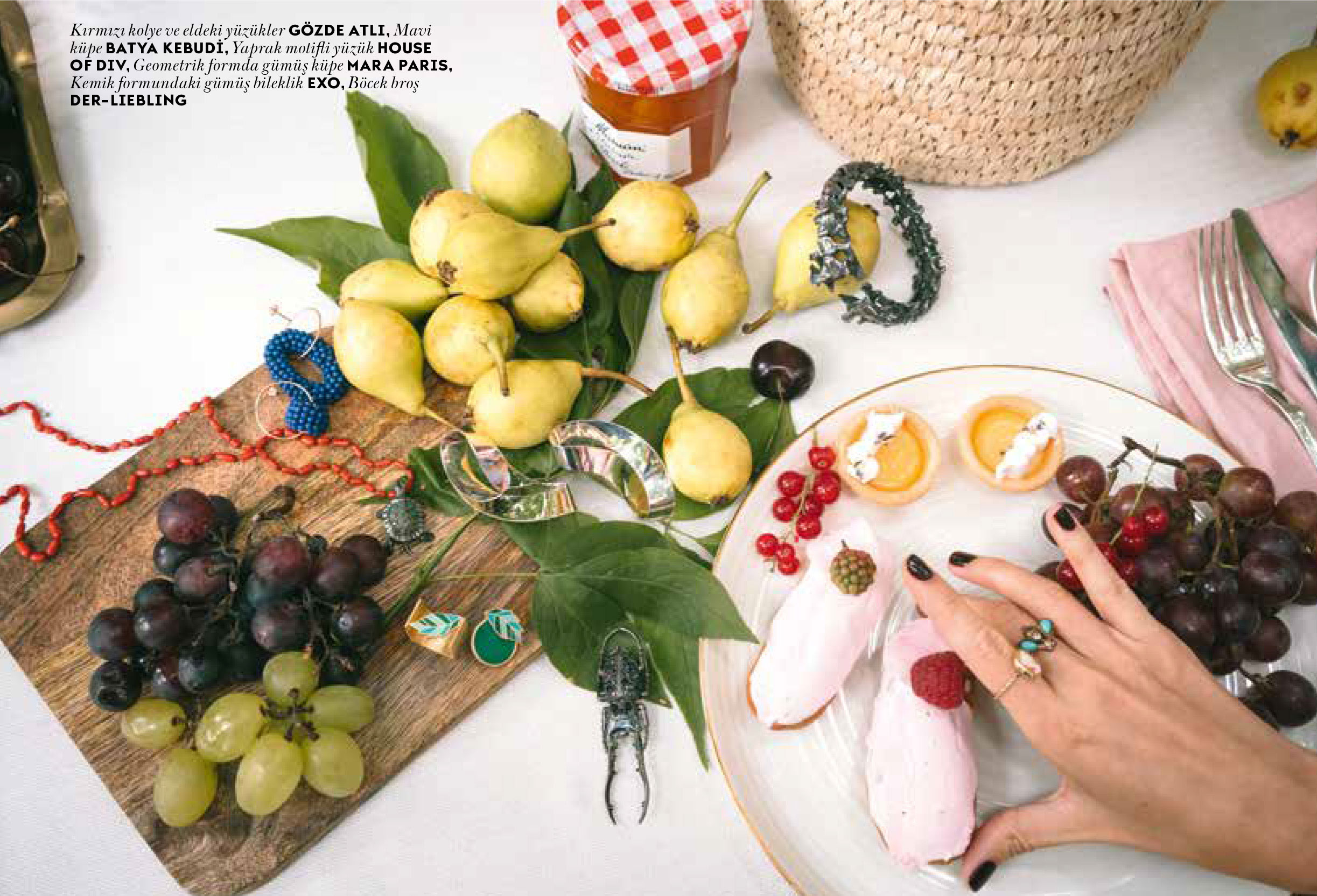 Vogue - Special edition with accessory designers